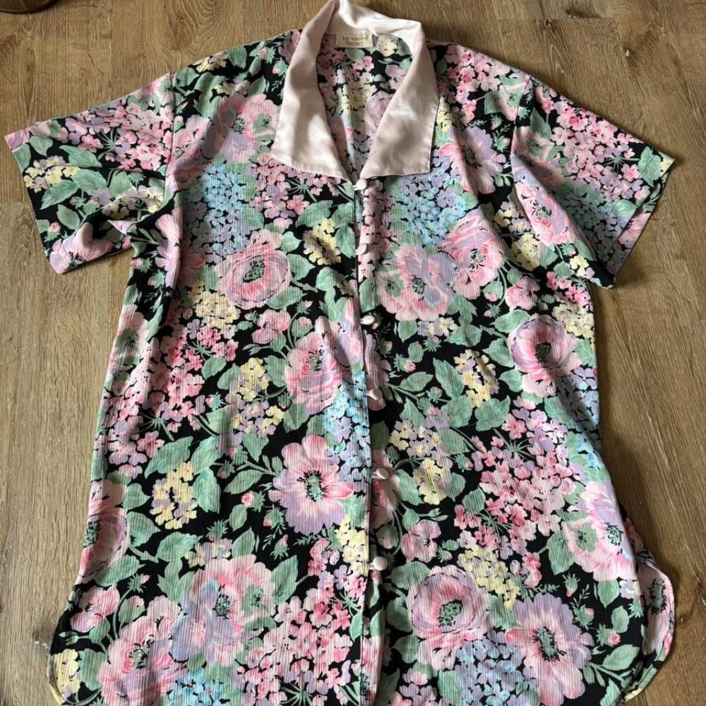 Victoria’s Secret Vintage Gold Label Floral Button Nightgown Size‎ XS/S
